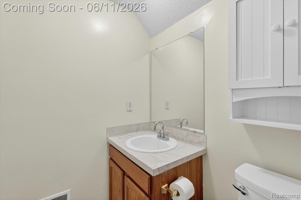 5464 E Maple Avenue, Grand Blanc, MI 48439 — Photo 28