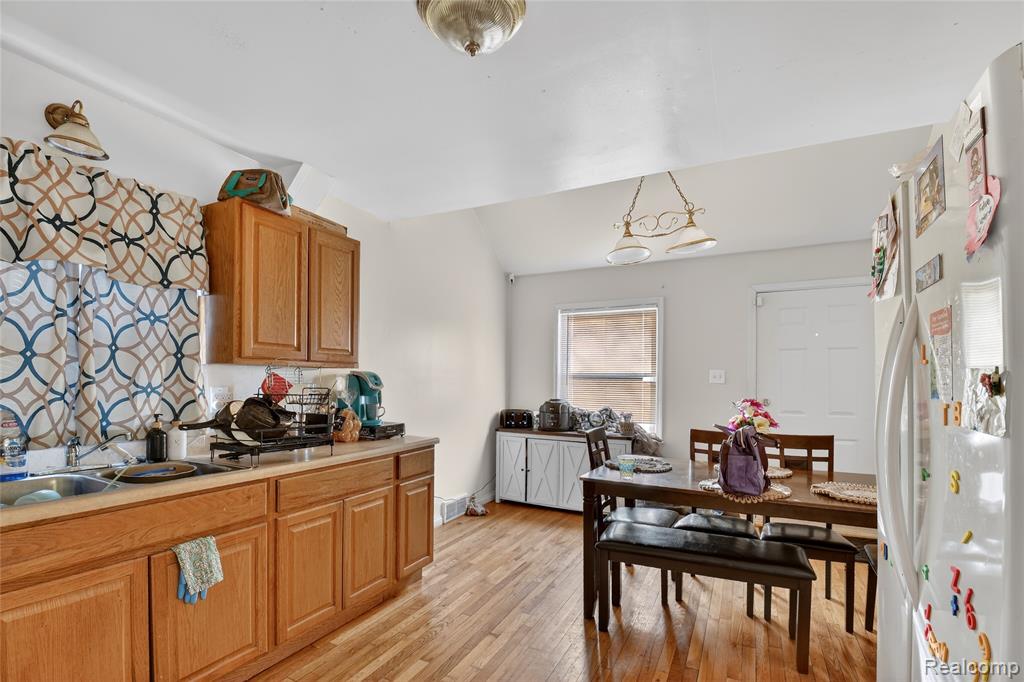 7296 Dacosta, Redford, MI 48239 — Photo 13