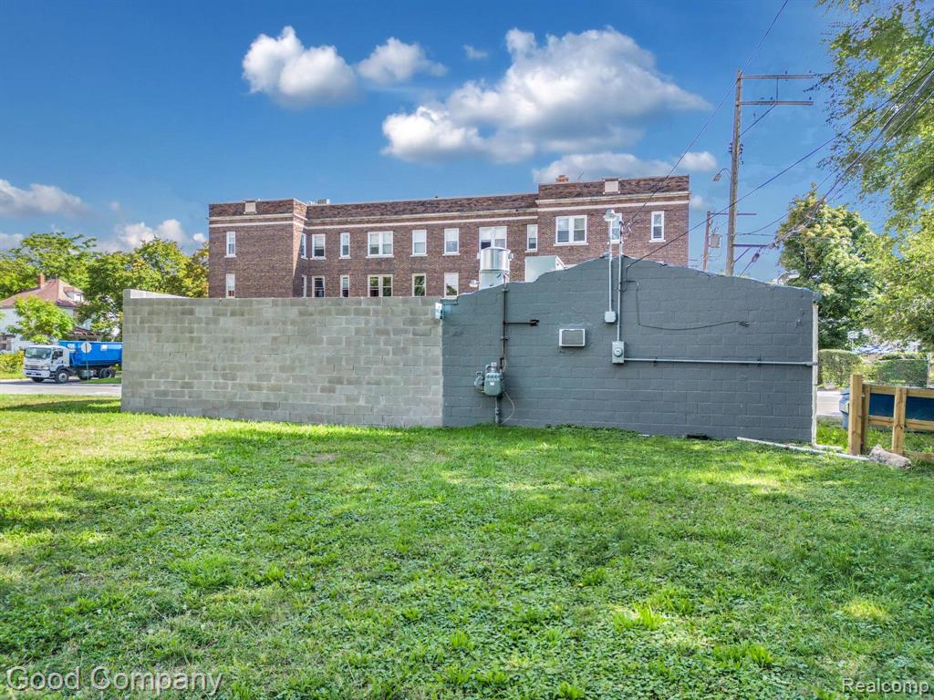7631 E Warren Avenue, Detroit, MI 48214 — Photo 21