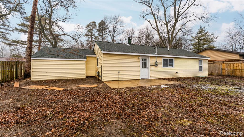 2750 Jackson Boulevard, Highland, MI 48356 — Photo 2
