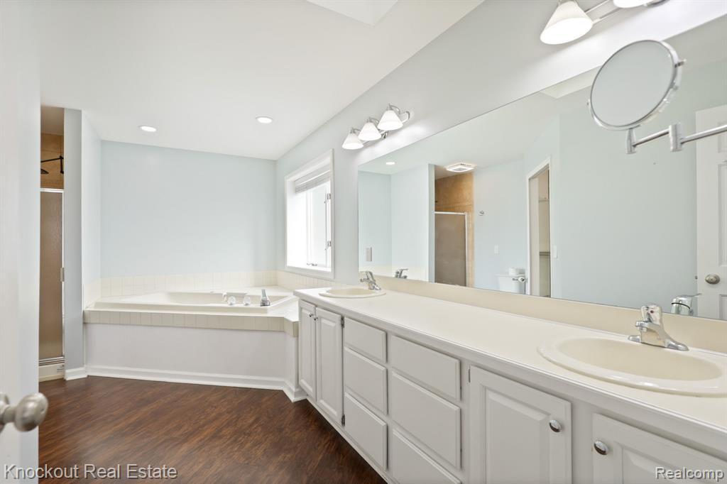 640 Timberwood Lane, Saginaw, MI 48609 — Photo 36