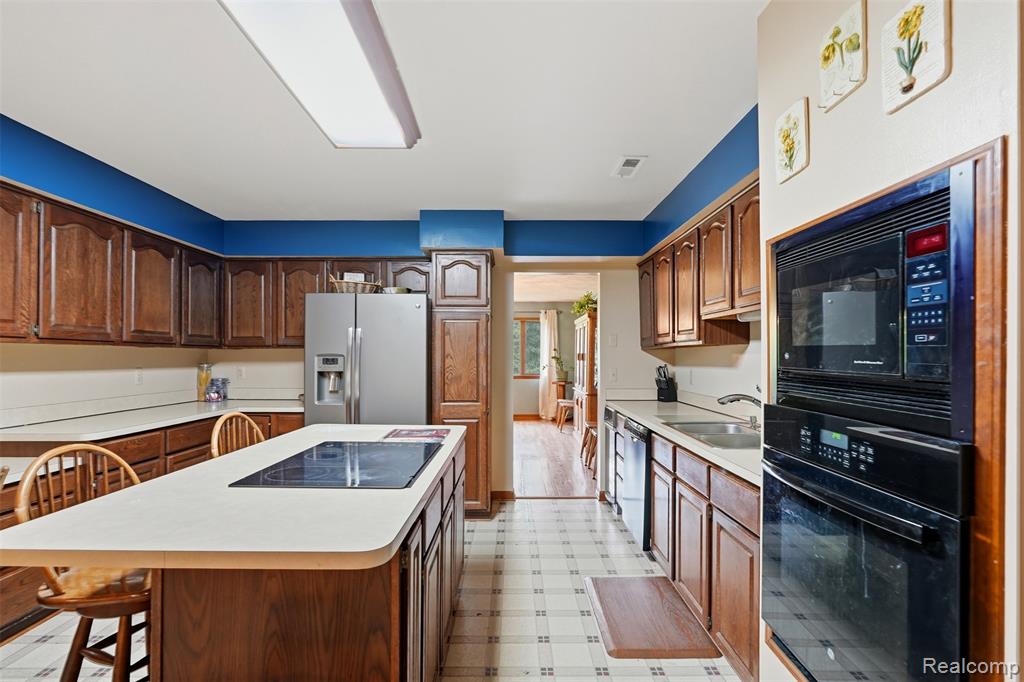 11034 Grand River Road, Brighton, MI 48116 — Photo 16