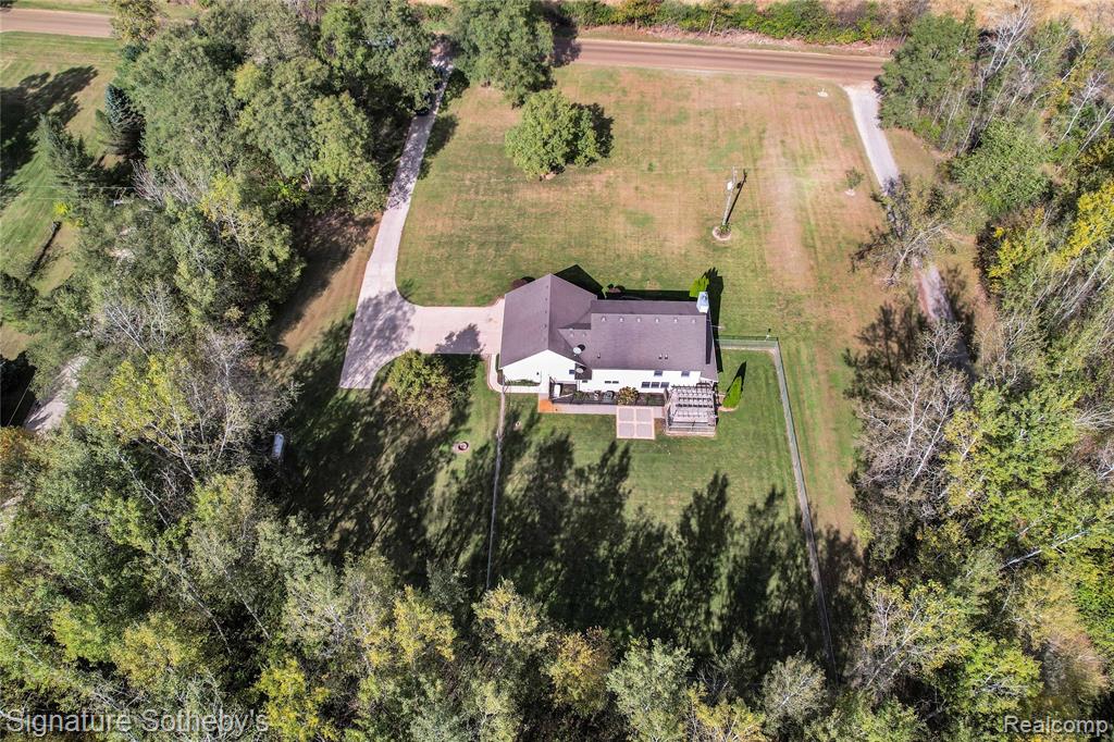 11275 W Coon Lake Road, Webberville, MI 48892 — Photo 49