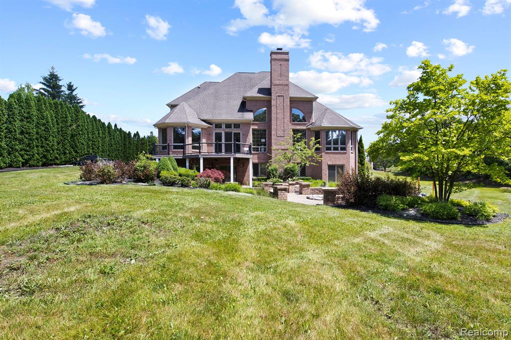 8151 ROLLING MEADOWS Drive, Canton, MI 48187 — Photo 8