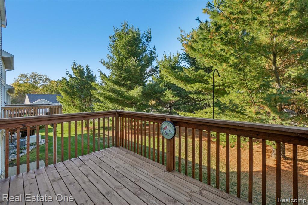 480 Hosta, Howell, MI 48843 — Photo 4