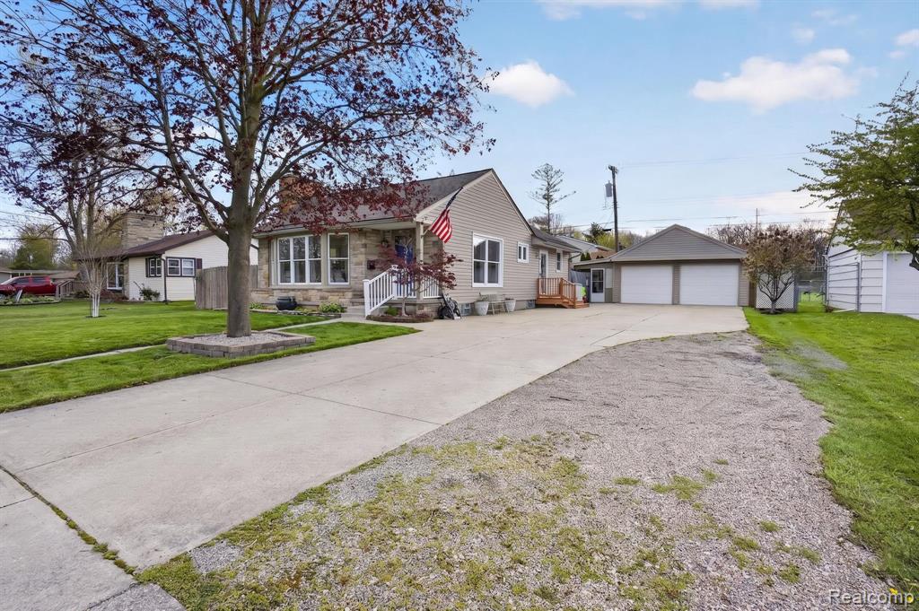 1352 Georgia Avenue, Marysville, MI 48040 — Photo 5