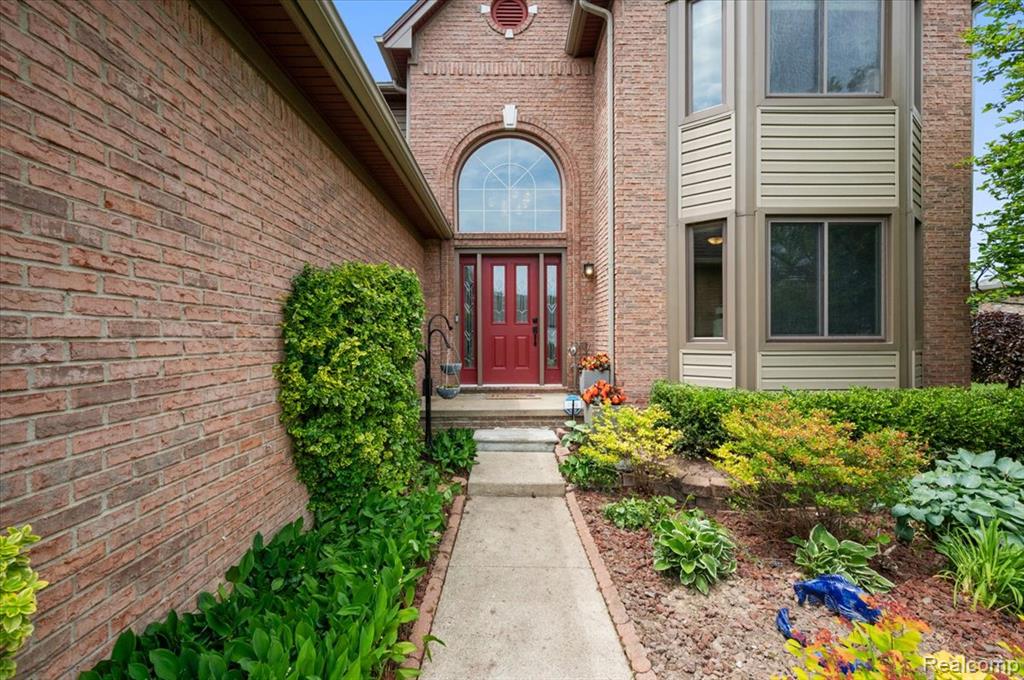 48037 Lafayette Drive, Macomb, MI 48044 — Photo 3
