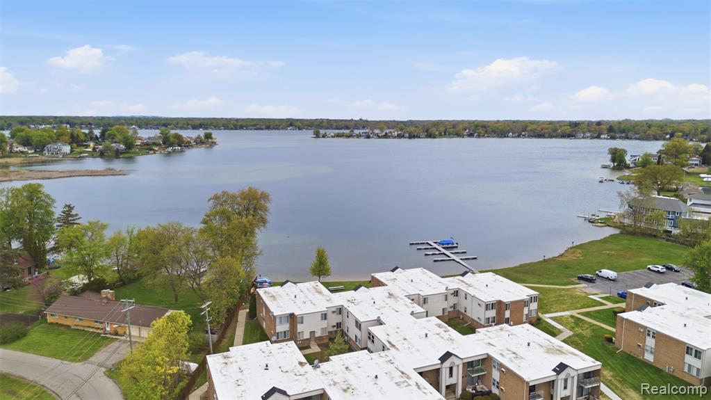 1671 Cass Lake Road, C, Keego Harbor, MI 48320 — front exterior