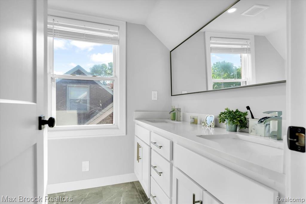 4203 Berkshire Road, Royal Oak, MI 48073 — Photo 23