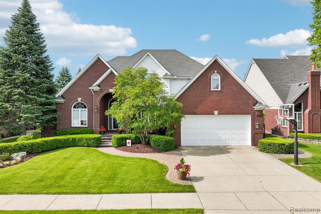 20292 Huron Drive, Clinton Twp, MI 48038