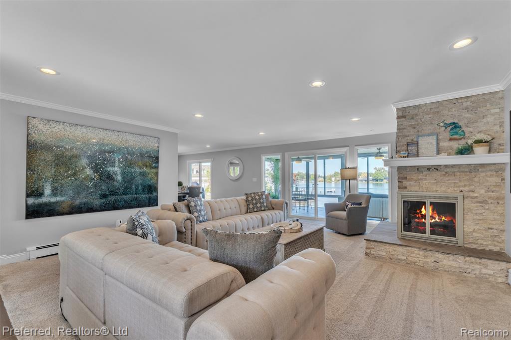 7660 Maceday Lake Road, Waterford, MI 48329 — Photo 8