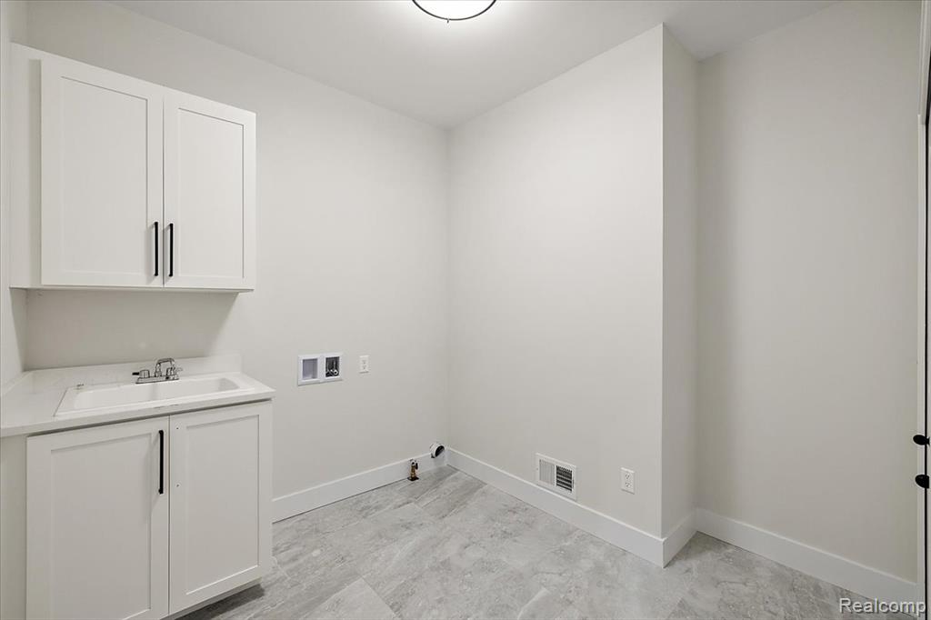 50798 Mistwood Drive, Macomb, MI 48042 — Photo 27