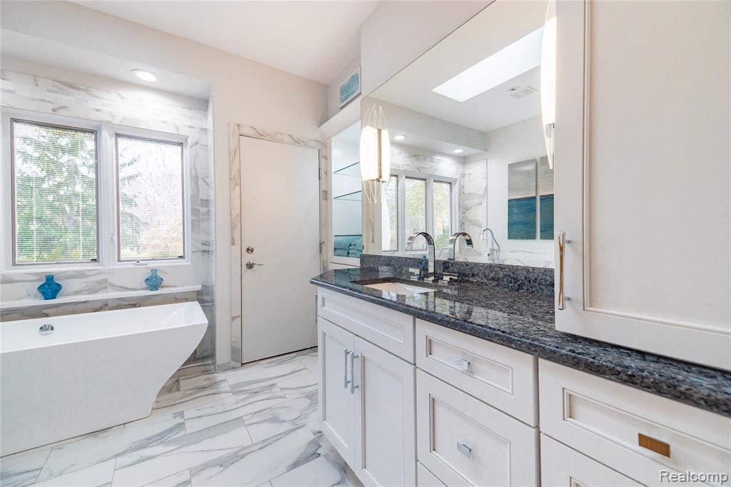 29462 East River Road, Grosse Ile, MI 48138 — Photo 30
