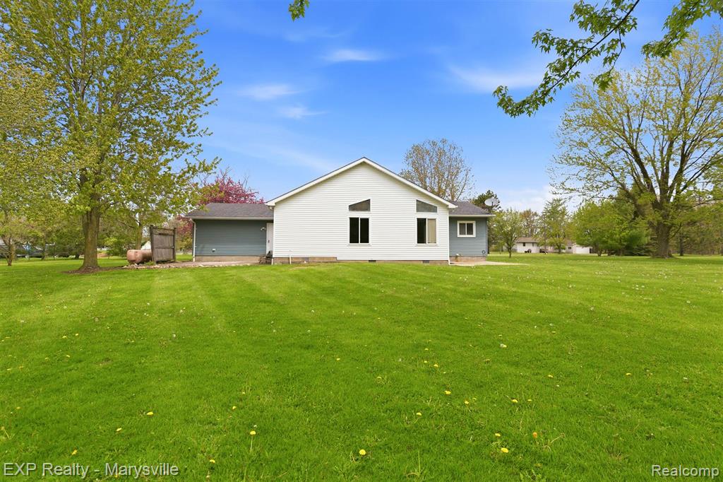 12265 Hough Road, Memphis, MI — Photo 32