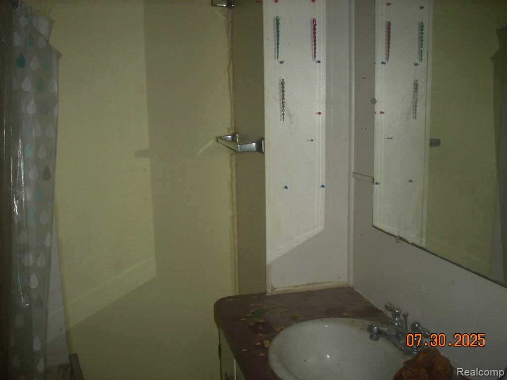 5536 E Newburg Road, Durand, MI 48429 — Photo 16