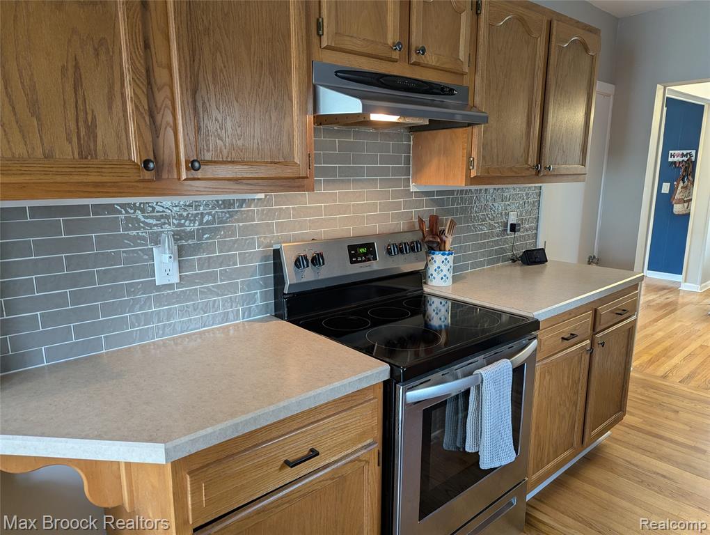 6227 Clarkston Road, Clarkston, MI — Photo 5