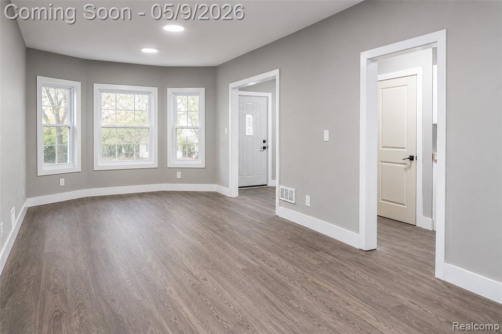 5063 McClellan Street, Detroit, MI 48213 — Photo 9