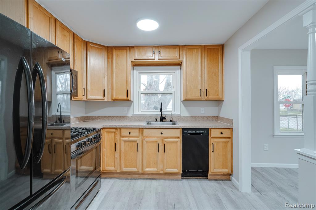 7451 Cavell Street, Westland, MI — Photo 18