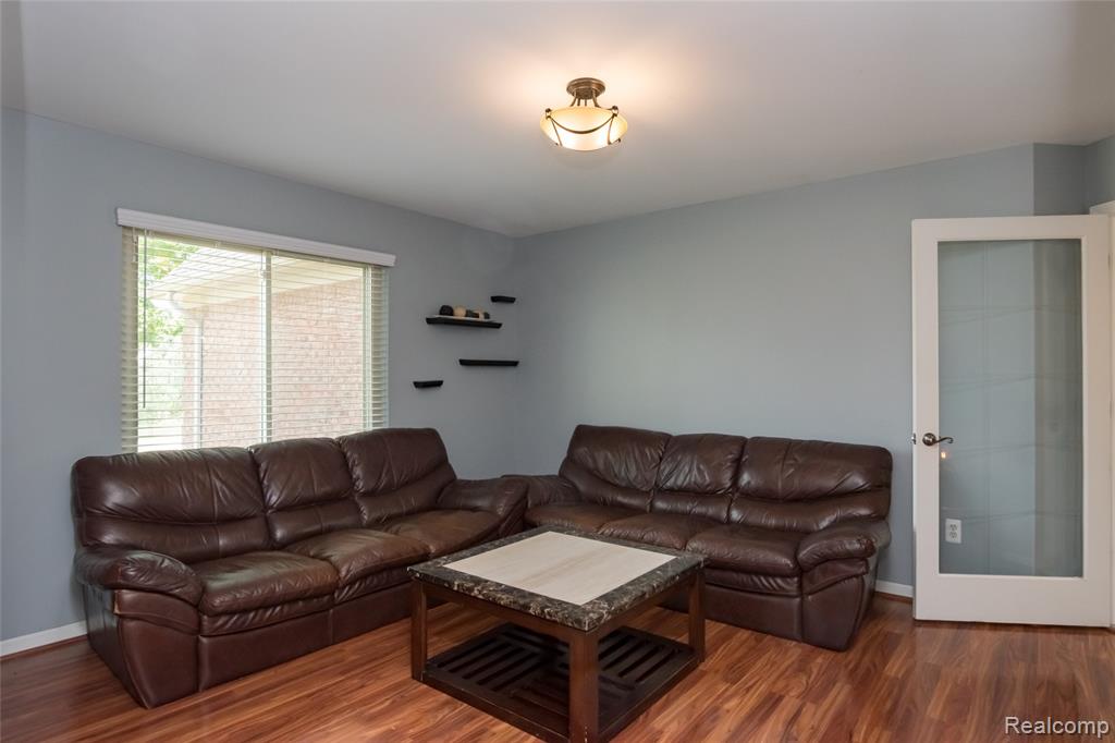 46431 Mariner Drive, Macomb, MI 48044 — Photo 37