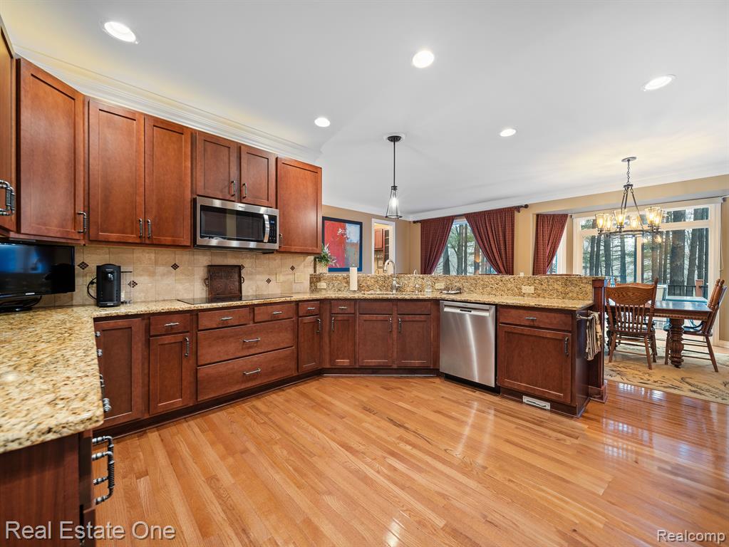 9160 ROGER SCOTT Trail, Brighton, MI 48116 — Photo 13