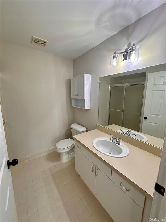 5484 Pine Aires Drive, Sterling Heights, MI 48314 — Photo 15