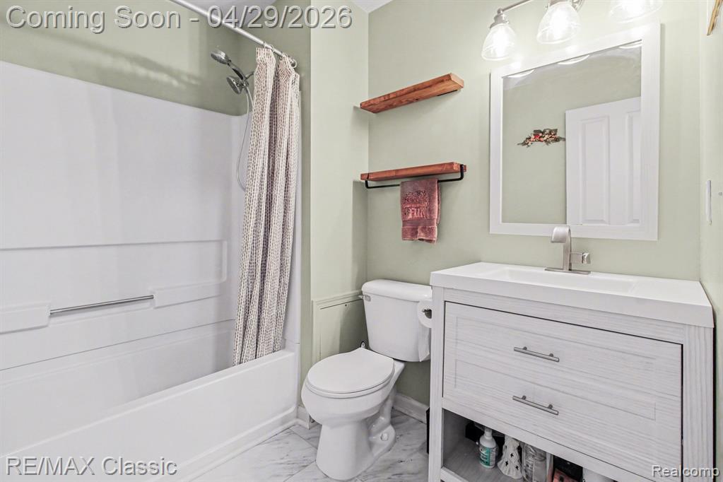 47616 Pembroke Drive, 97, Canton, MI 48188 — Photo 21