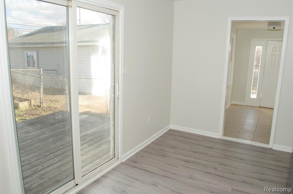 5850 Deering Street, Garden City, MI — Photo 18
