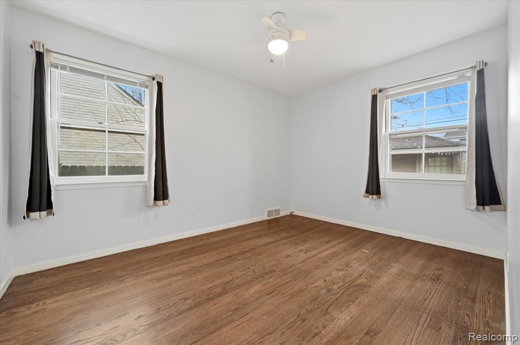 431 Colonial Court, Grosse Pointe Farms, MI 48236 — Photo 26