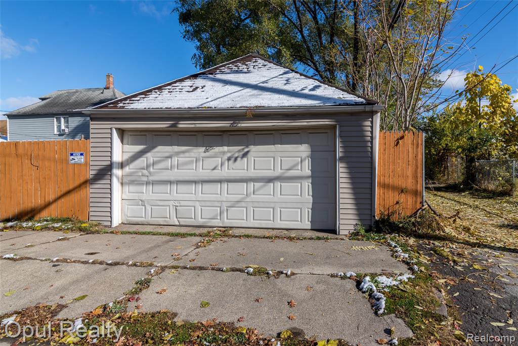 6361 Devereaux Street, Detroit, MI 48210 — Photo 35