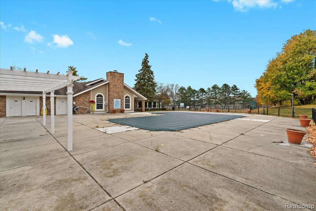 6798 Andiron Court, West Bloomfield, MI — Photo 30
