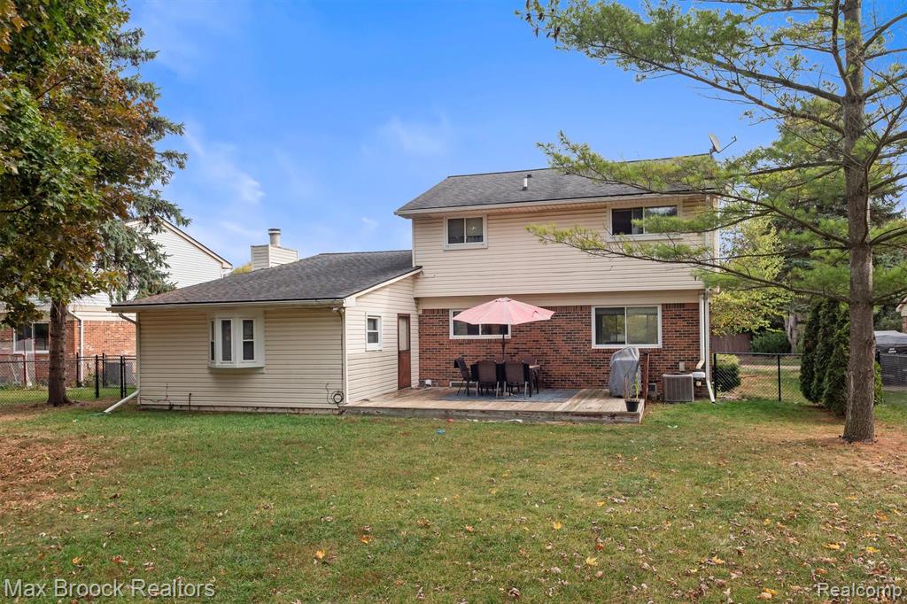 5173 Old Cove Road, Clarkston, MI — Photo 37