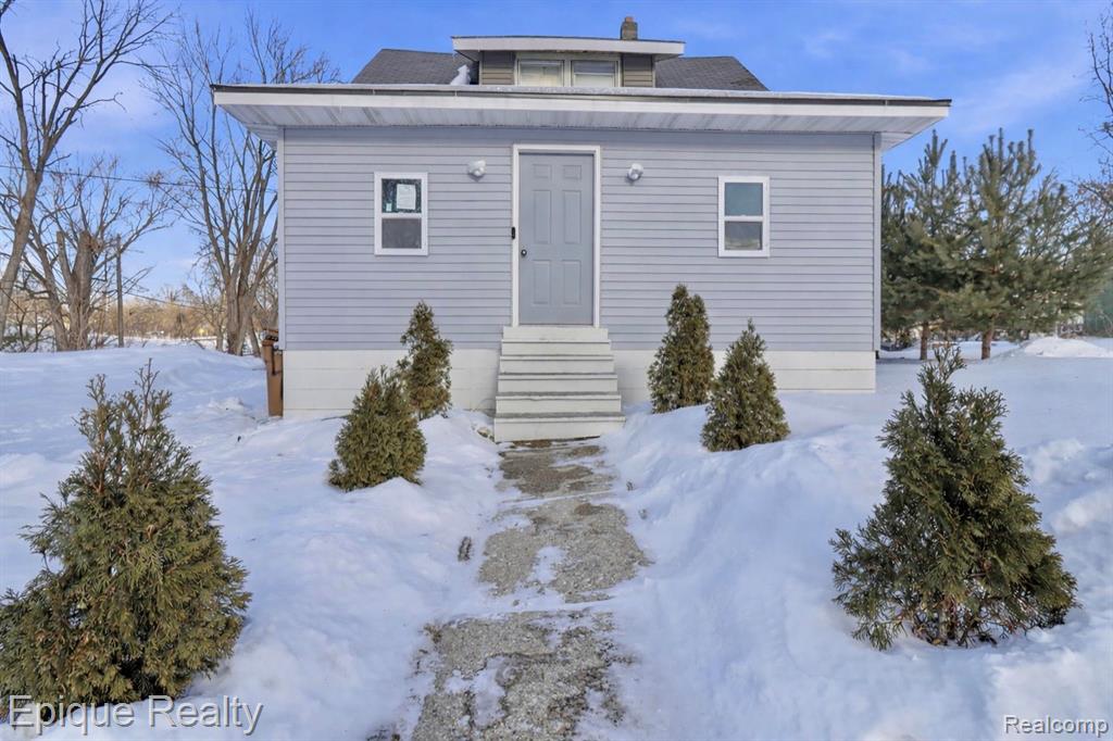 48 Augusta Avenue, Pontiac, MI 48341 — front exterior