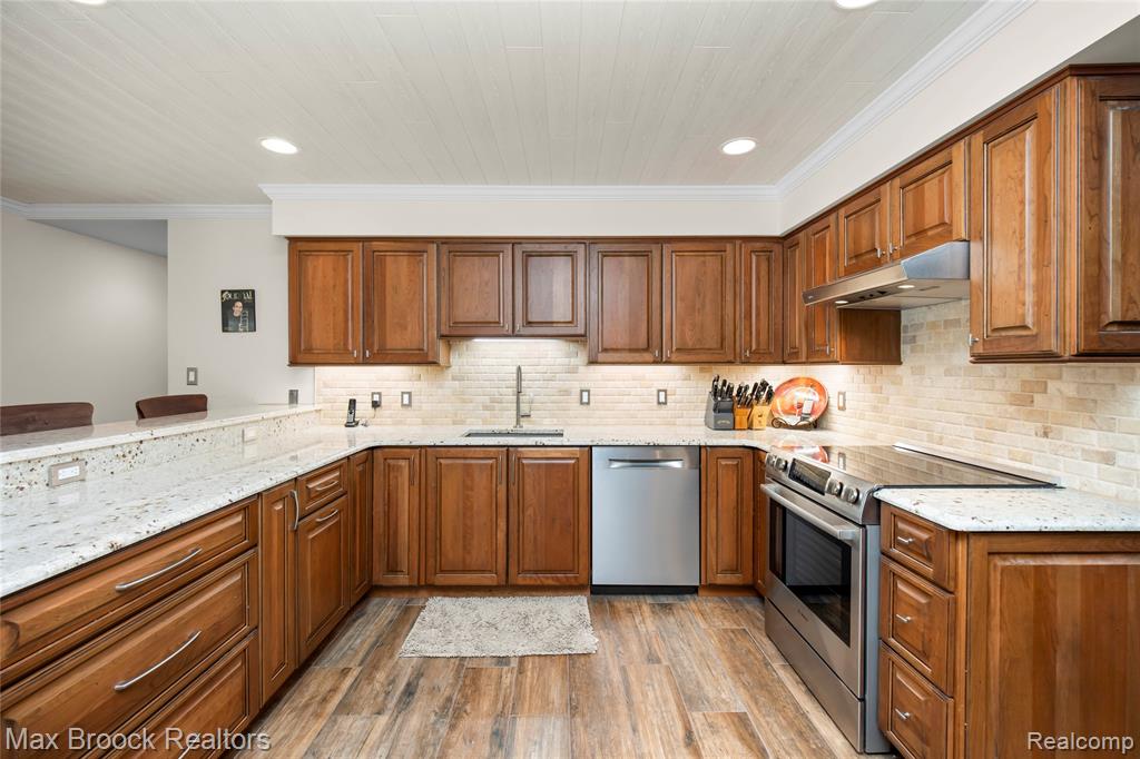 5867 BRAVO COURT, Orchard Lake Village, MI 48324 — Photo 62