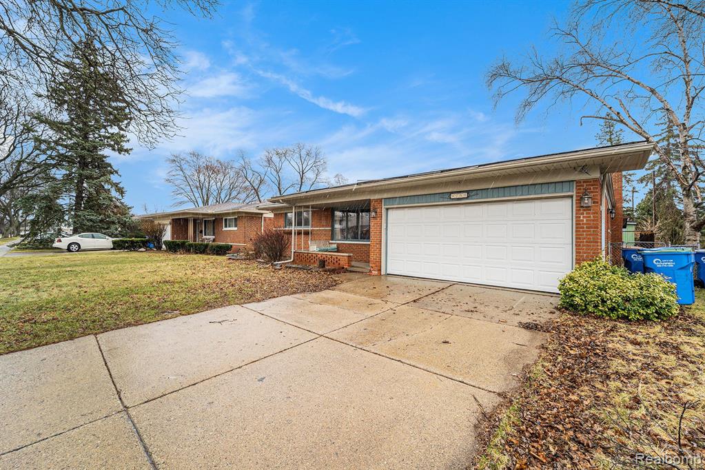 4750 LA CHENE Drive, Warren, MI 48092 — Photo 3