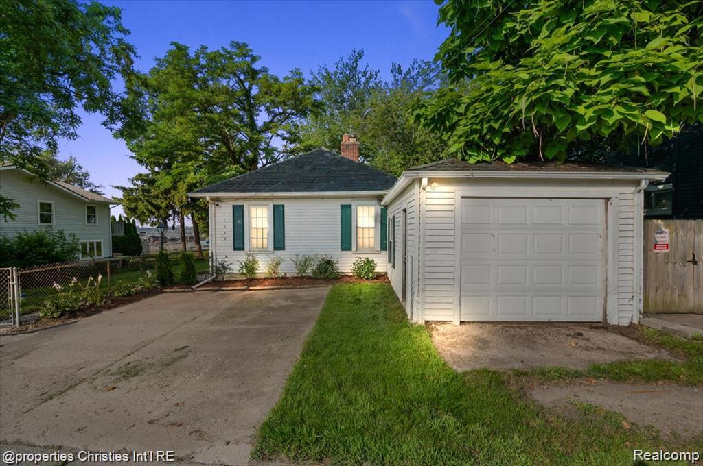 11346 E Shore Drive, Whitmore Lake, MI 48189 — Photo 4