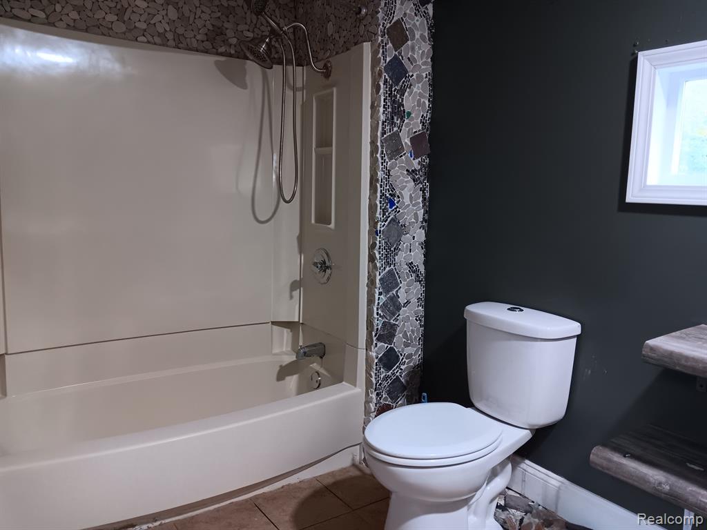 821 S MILL Street E, Clio, MI 48420 — Photo 14