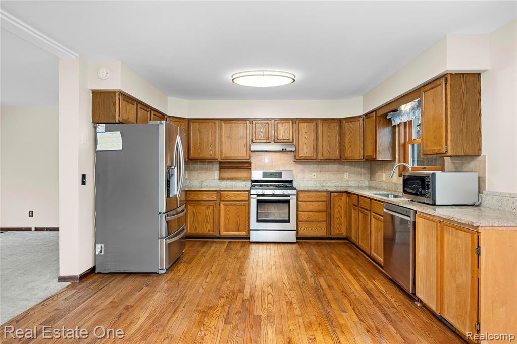 4921 Crestview Drive, Clarkston, MI 48348 — Photo 23