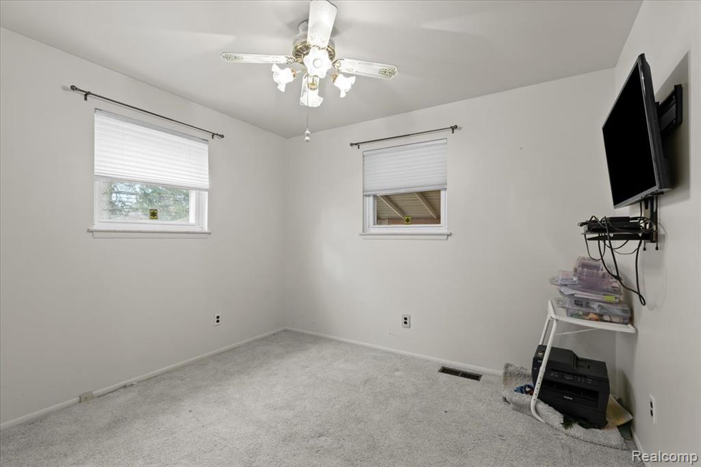 2091 Morris Avenue, Lincoln Park, MI 48146 — Photo 12