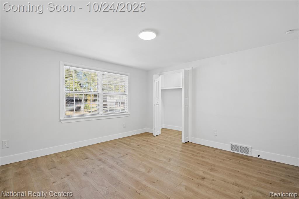 4427 Westover Drive, West Bloomfield, MI 48323 — Photo 28