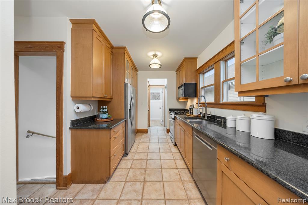 436 PARK Street, Birmingham, MI 48009 — Photo 8