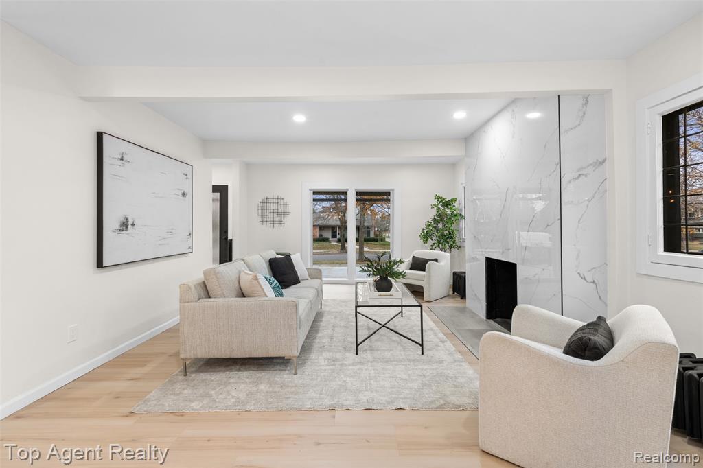784 Barrington Road, Grosse Pointe Park, MI 48230 — Photo 18