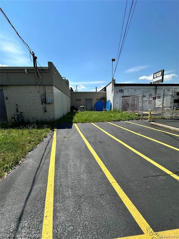 21562 Schoolcraft, Detroit, MI 48223 — Photo 23