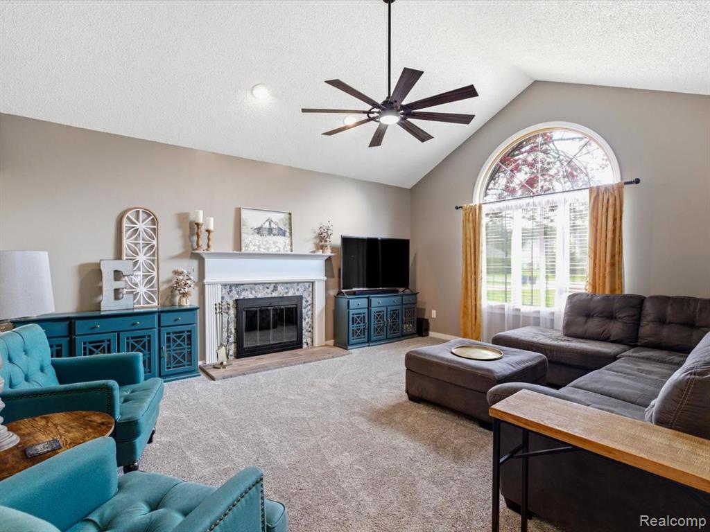 2837 Shorewood Boulevard, Fort Gratiot, MI 48059 — Photo 8