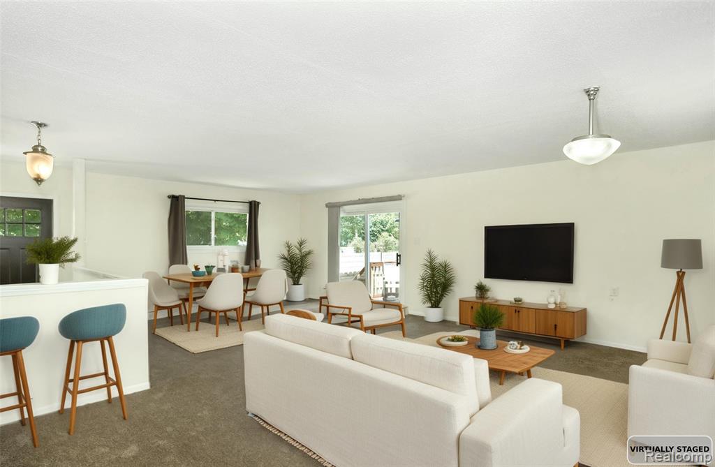 922 Butternut Avenue, Royal Oak, MI 48073 — Photo 2