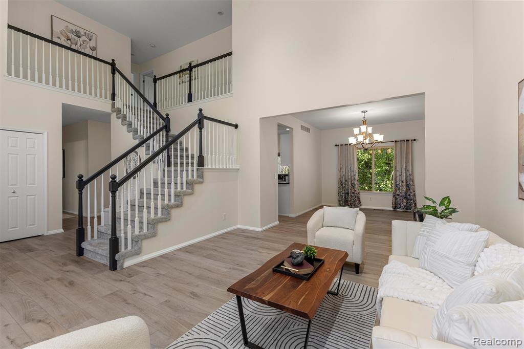 23395 Mission Lane, Farmington, MI 48335 — Photo 12