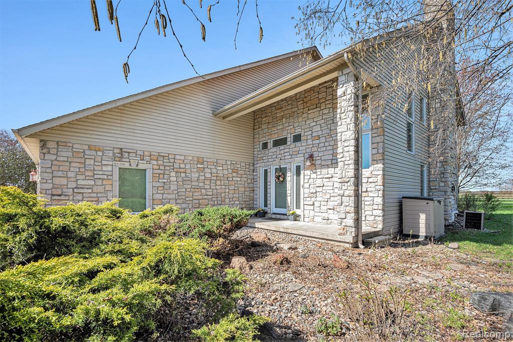 4336 S IRISH Road, Davison, MI 48423 — Photo 29