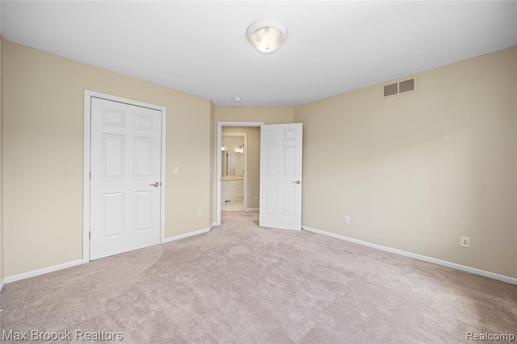 5149 Parkgate Drive, Commerce Twp, MI 48382 — Photo 44