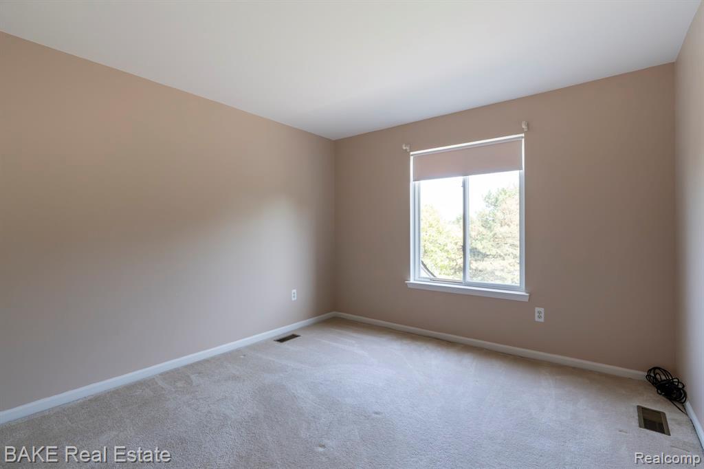 49402 N Glacier, Northville, MI 48168 — Photo 29
