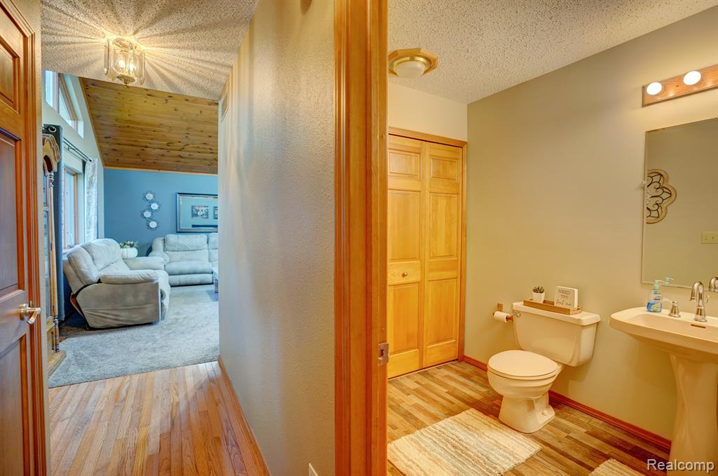 7282 E POTTER Road, Davison, MI 48423 — Photo 23