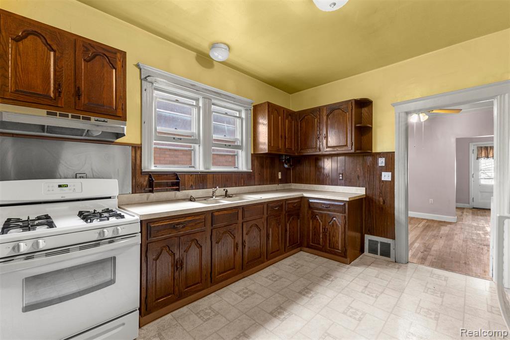 8390 Navy Street, Detroit, MI 48209 — Photo 12